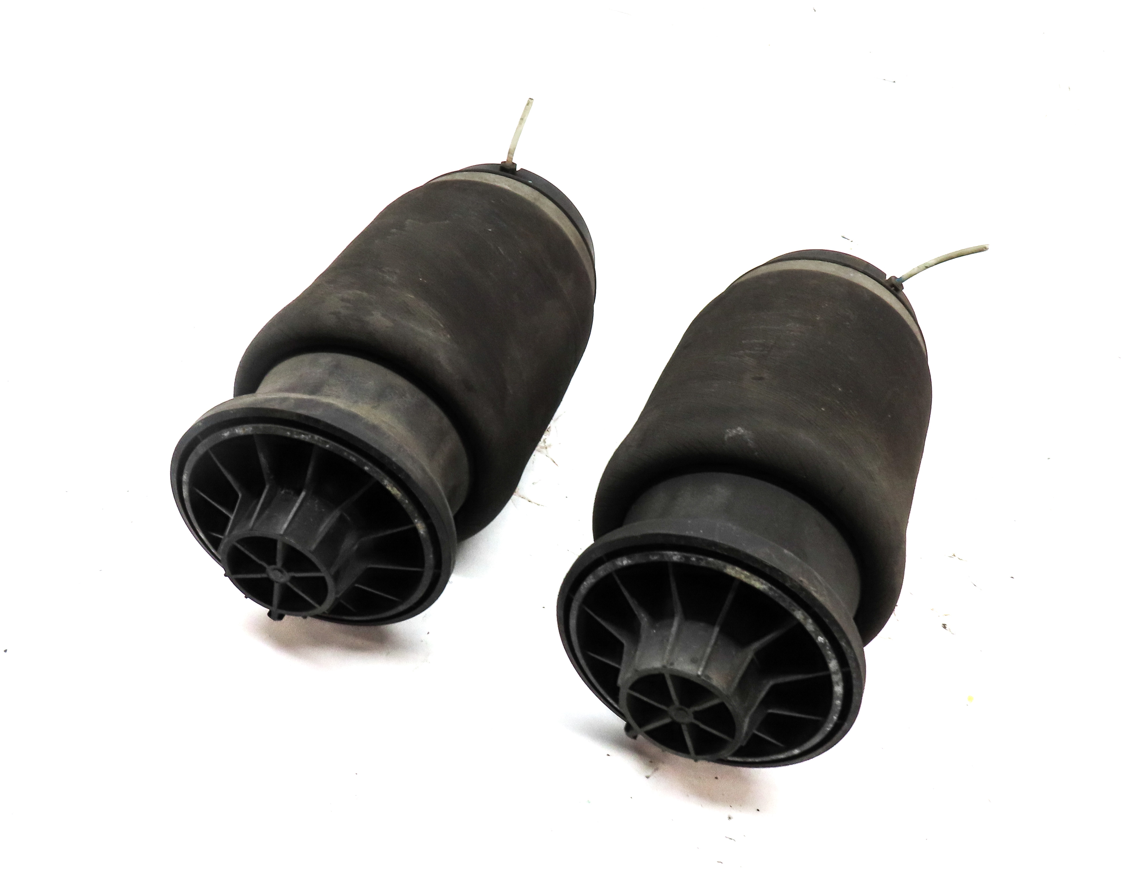 12-19 MERCEDES GL350 GL450 GL550 ML350 ML550 (W166 X166) REAR AIR SPRING SET-2 — exact item pictured
